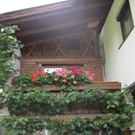 Haus Kroessbacher フルプメス
